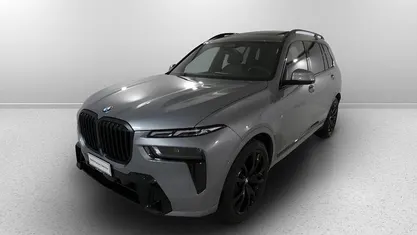 Usata BMW X7 Comfort Edition 352 CV (258 kW) 2025 Skyscraper grey metallic SUV