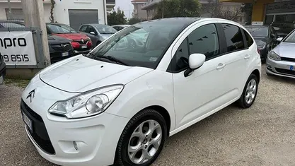 Bianco Usata 2011 Citroën C3 Exclusive Tre volumi | 5980 € (Cara)