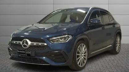 Usata Mercedes GLA200 Premium 150 CV (110 kW) 2023 Blu scuro metallizzato SUV