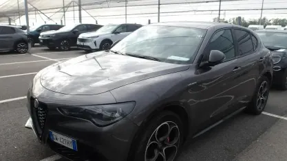 Usado Alfa Romeo Stelvio 2024 Cinzento SUV