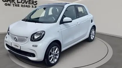 Usata Smart ForFour Proxy 71 CV (52 kW) 2025 369 bianco ghiaccio Utilitaria