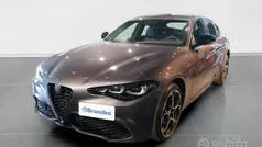Grigio vesuvio Usata 2024 Alfa Romeo Giulia Veloce Tre volumi | 46.900 € (Ottimo prezzo)