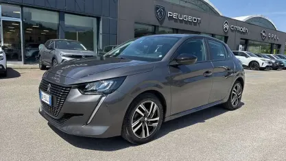 Usata Peugeot 208 Allure 75 CV (55 kW) 2023 Grigio Utilitaria