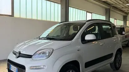 Usata Fiat Panda Lounge 80 CV (58 kW) 2021 Bianco Utilitaria