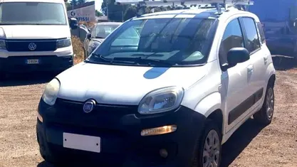 Usata Fiat Panda 4x4 Pop 80 CV (58 kW) 2014 Bianco Utilitaria