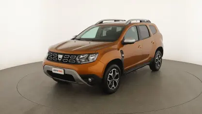 Usata Dacia Duster Prestige 110 CV (80 kW) 2018 Oro SUV