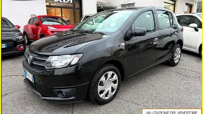Usata Dacia Sandero Lauréate 75 CV (55 kW) 2015 Berlina