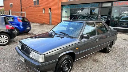 Usata Renault R9 54 CV (39 kW) 1988 Berlina