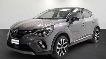 Usata Renault Captur Intens 101 CV (74 kW) 2023 Grigio SUV