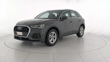 Begagnad Audi Q3 Business 150 HK (110 kW) 2023 Grå SUV