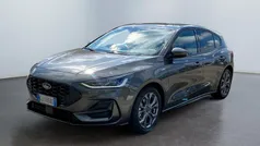 Magnetic grey Usata 2022 Ford Focus ST-Line Tre volumi | 18.900 € (Buon prezzo)
