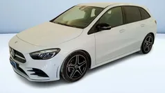 Bianco metallizzato Usata 2023 Mercedes B180 AMG Line Premium Monovolume | 31.900 € (Buon prezzo)