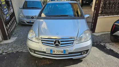 Usata Mercedes A180 Avantgarde 109 CV (80 kW) 2008 Grigio Berlina