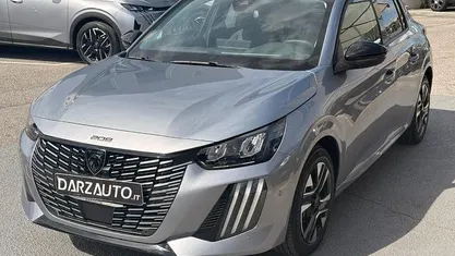 Usata Peugeot 208 Allure Turbo 101 CV (74 kW) 2025 Utilitaria