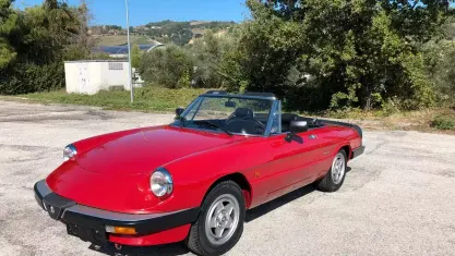 Usata Alfa Romeo Spider 128 CV (94 kW) 1988 Rosso Cabrio
