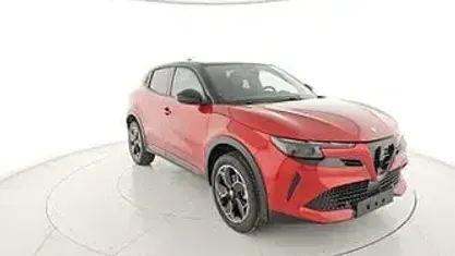 Nuova Alfa Romeo GT Junior Edizione Speciale 145 CV (106 kW) 2026 Rosso SUV