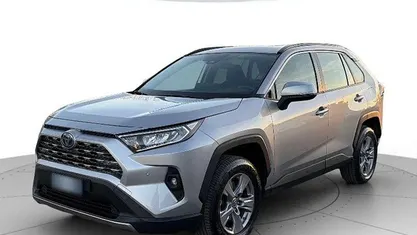 Argento Usata 2024 Toyota RAV4 Hybrid Active SUV | 36.000 € (Buon prezzo)