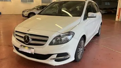 Usata Mercedes B200 156 CV (114 kW) 2015 Monovolume