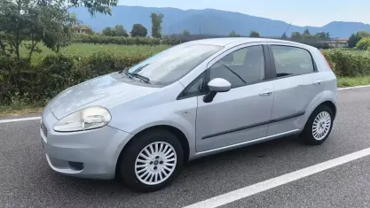 Usata Fiat Grande Punto Dynamic 65 CV (47 kW) 2009 Grigio Utilitaria