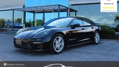 Usata Porsche Panamera 330 CV (242 kW) 2022 Nero Berlina