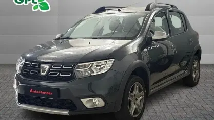 Usata Dacia Sandero Comfort 90 CV (66 kW) 2019 Grigio Utilitaria