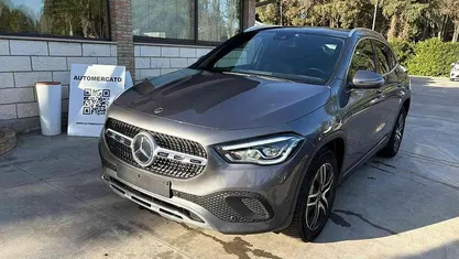 Usata Mercedes GLA200 150 CV (110 kW) 2022 Grigio SUV