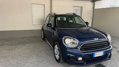 Usata Mini Cooper Countryman 102 CV (75 kW) 2017 Bluazzurro SUV