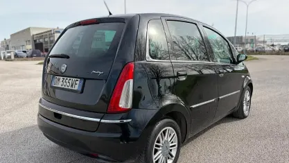 Usata Lancia Musa 101 CV (74 kW) 2008 Nero Monovolume