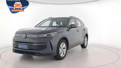 Usata VW Tiguan Life 150 CV (110 kW) 2025 Dolphin grey metallizzato SUV