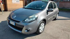 Grigio Usata 2009 Renault Clio II Tre volumi | 2790 € (Ottimo prezzo)