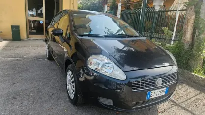 Usata Fiat Grande Punto Dynamic 75 CV (55 kW) 2009 Nero Utilitaria