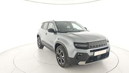 Usado Jeep Avenger Summit 101 CV (74 kW) 2025 Gris SUV