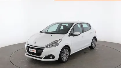 Bianco Usata 2018 Peugeot 208 Active Due volumi | 7799 € (Ottimo prezzo)