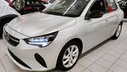 Usata Opel Corsa Edition+ 75 CV (55 kW) 2023 Argento Utilitaria