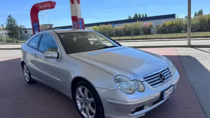 Usata Mercedes C200 Avantgarde 150 CV (110 kW) 2007 Grigio Coupé