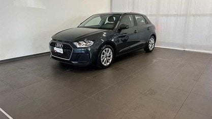 Usado Audi A1 Sportback Admired 110 HP (80 kW) 2022 Cinzento Citadino