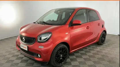 Usata Smart ForFour Passion 90 CV (66 kW) 2017 Rosso Utilitaria