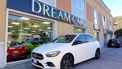 Usata Mercedes B180 Premium 116 CV (85 kW) 2022 Bianco pastello Monovolume