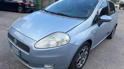 Usata Fiat Grande Punto Emotion 90 CV (66 kW) 2006 Blu Utilitaria