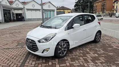 Usata Hyundai ix20 Comfort 90 CV (66 kW) 2016 Bianco Utilitaria