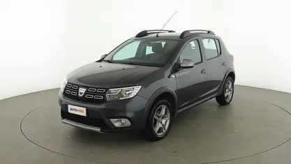 Usata Dacia Sandero Prestige 90 CV (66 kW) 2018 Grigio