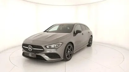 Usata Mercedes CLA200 Shooting Brake Premium 150 CV (110 kW) 2023 Grigio Station wagon