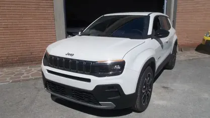 Novo Jeep Avenger Summit 110 HP (80 kW) 2026 Branco SUV