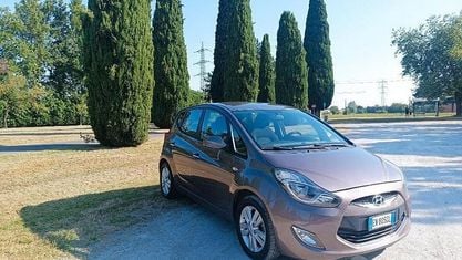 Usata Hyundai ix20 Style 90 CV (66 kW) 2012 Marrone Utilitaria