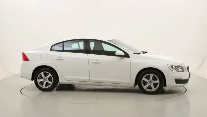 Usata Volvo S60 Kinetic 190 CV (139 kW) 2018 Biancobianco Berlina