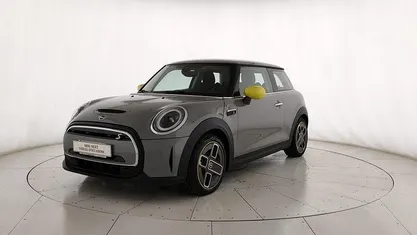 Usata Mini Cooper SE 75 kW (102 CV) 2022 Grigio Utilitaria