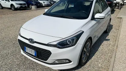Usata Hyundai i20 Style 84 CV (61 kW) 2016 Bianco Berlina