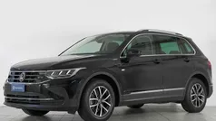 Nero Usata 2023 VW Tiguan Life SUV | 30.800 € (Buon prezzo)