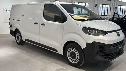 Bianco Usata 2024 Fiat Scudo Furgone | 29.900 € (Molto cara)