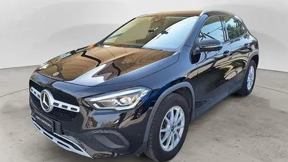 Usata Mercedes GLA200 Business 150 CV (110 kW) 2022 Nero SUV